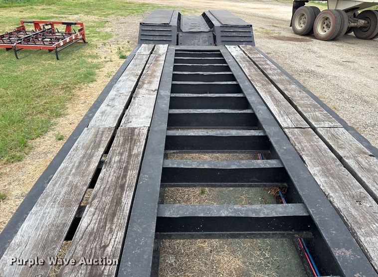 image for item DY0507 2011 Kaufman lowboy equipment trailer