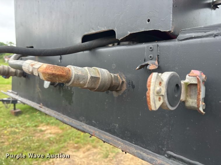 image for item DY0507 2011 Kaufman lowboy equipment trailer