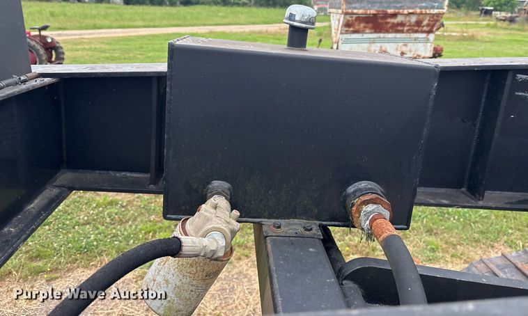 image for item DY0507 2011 Kaufman lowboy equipment trailer