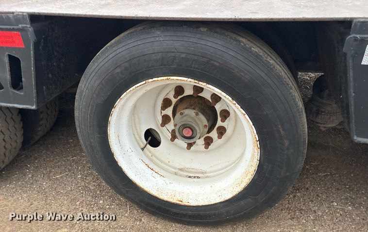 image for item DY0507 2011 Kaufman lowboy equipment trailer