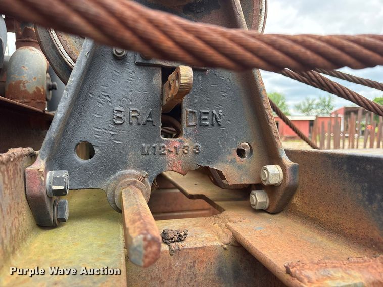 image for item DY0526 1989 Mack R690ST winch truck