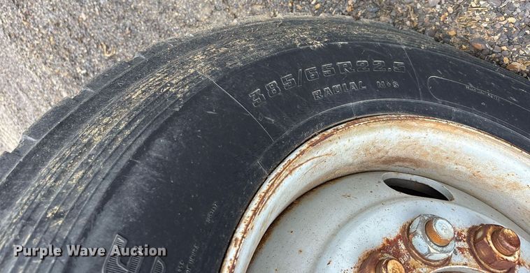 image for item DY0526 1989 Mack R690ST winch truck