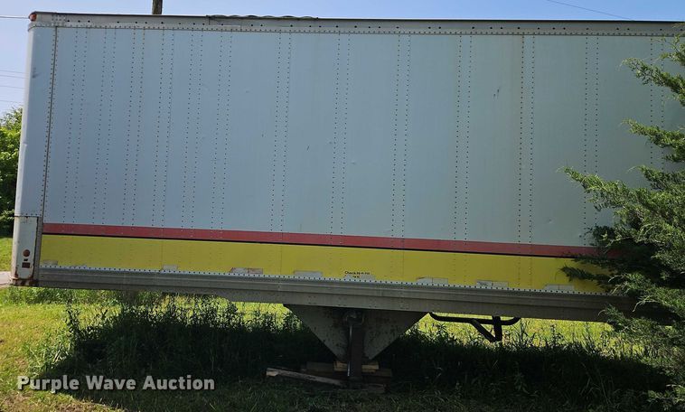 image for item EB8105 1986 Trailmobile 01HA-1SAL dry van trailer