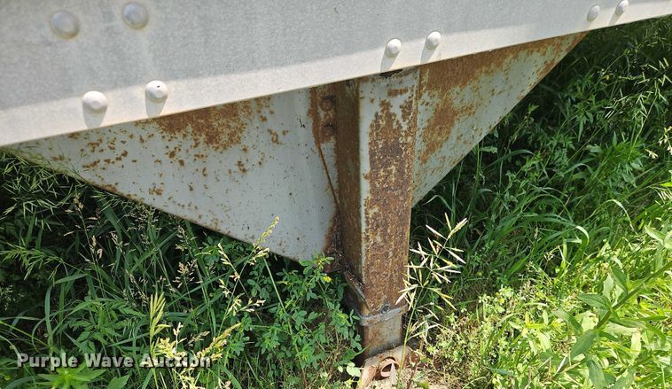 image for item EB8105 1986 Trailmobile 01HA-1SAL dry van trailer