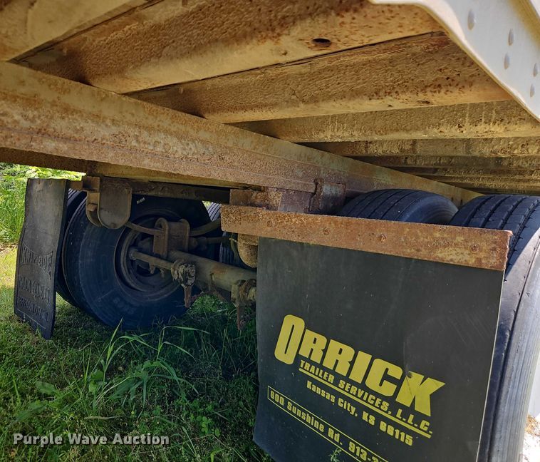 image for item EB8105 1986 Trailmobile 01HA-1SAL dry van trailer