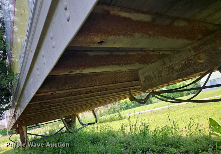 image for item EB8105 1986 Trailmobile 01HA-1SAL dry van trailer