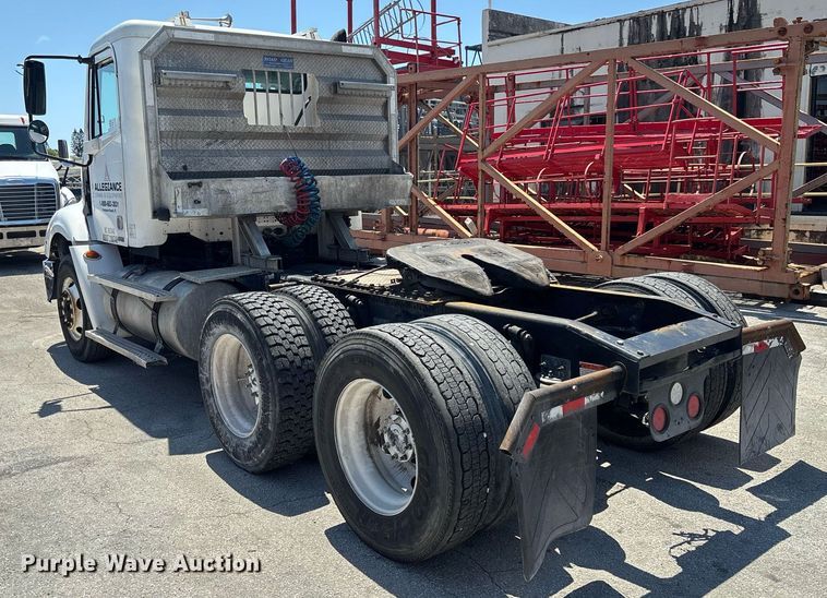 image for item EC3578 2006 Freightliner CL112 semi truck