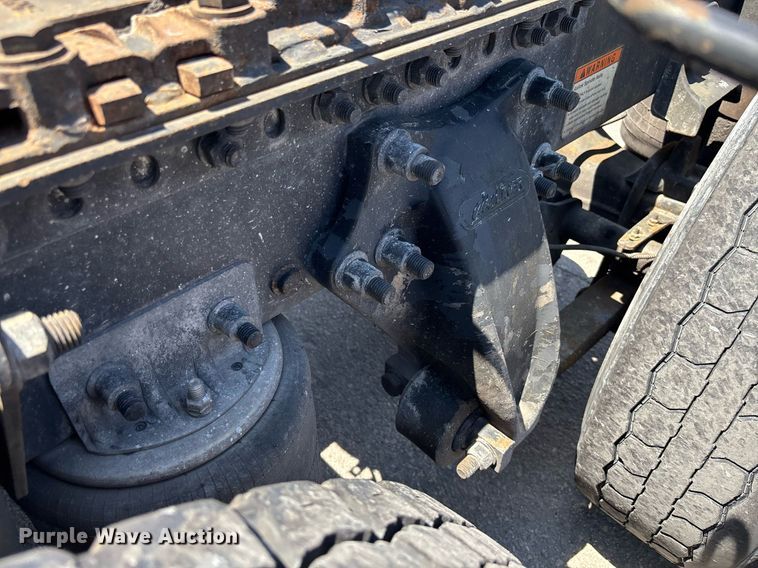 image for item EC3578 2006 Freightliner CL112 semi truck