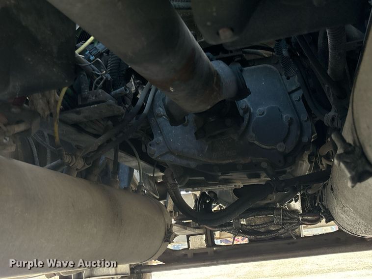 image for item EC3578 2006 Freightliner CL112 semi truck