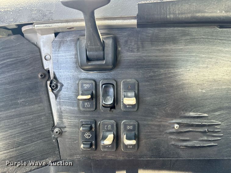 image for item EC3578 2006 Freightliner CL112 semi truck