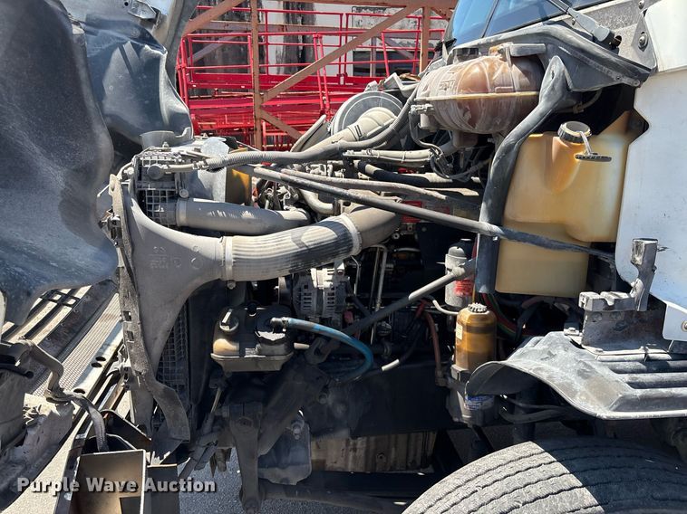 image for item EC3578 2006 Freightliner CL112 semi truck