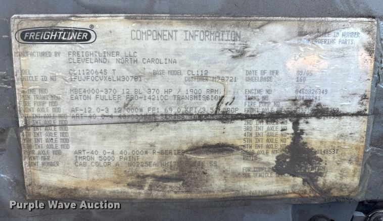 image for item EC3578 2006 Freightliner CL112 semi truck