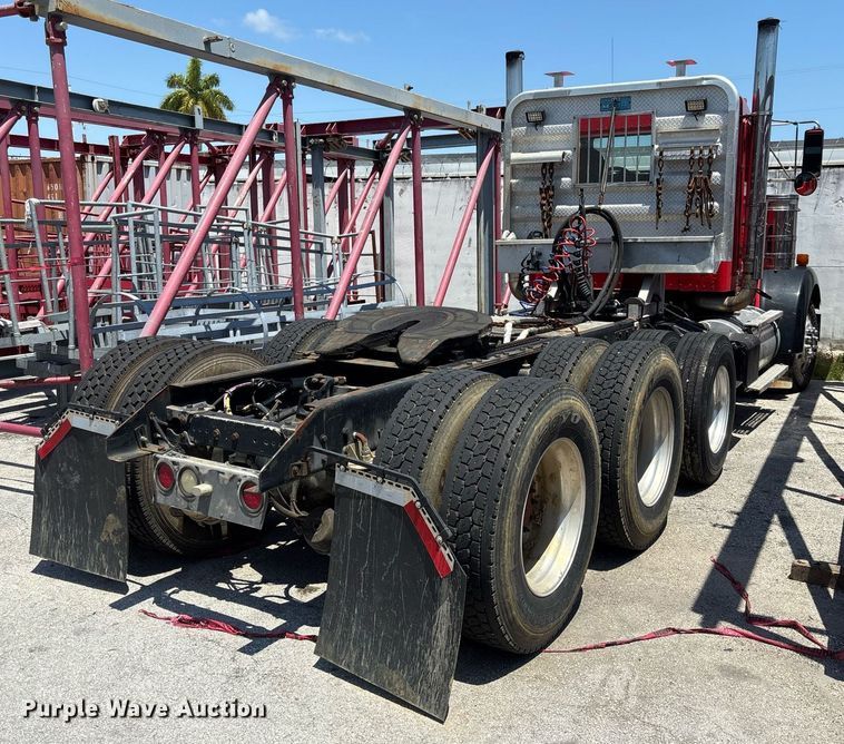 image for item EC3597 2004 Kenworth W900B semi truck