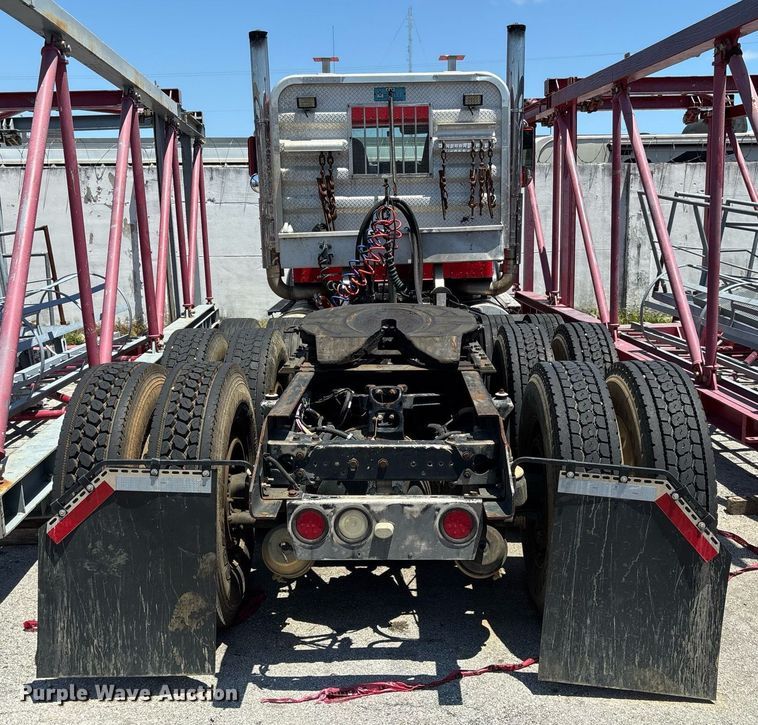 image for item EC3597 2004 Kenworth W900B semi truck