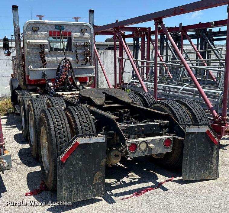 image for item EC3597 2004 Kenworth W900B semi truck