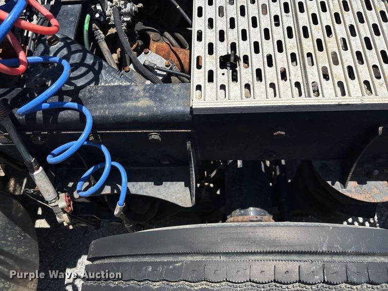 image for item EC3597 2004 Kenworth W900B semi truck