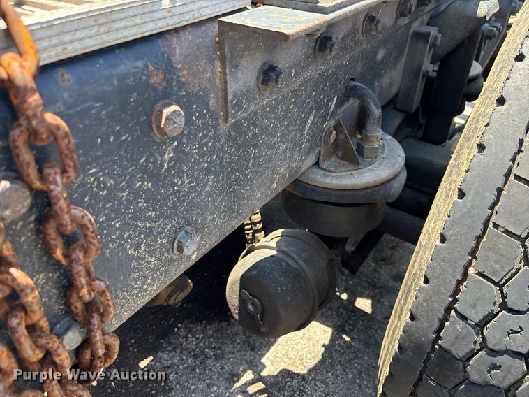 image for item EC3597 2004 Kenworth W900B semi truck