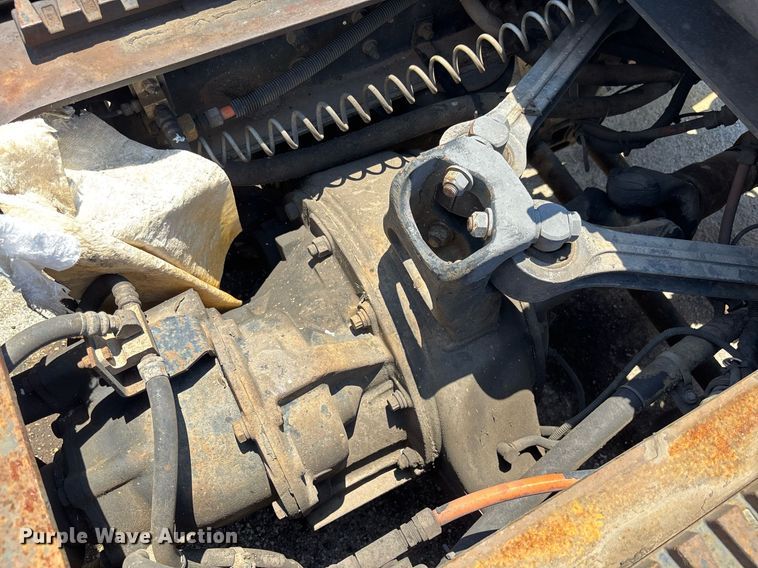 image for item EC3597 2004 Kenworth W900B semi truck