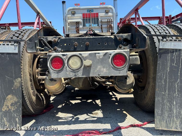 image for item EC3597 2004 Kenworth W900B semi truck