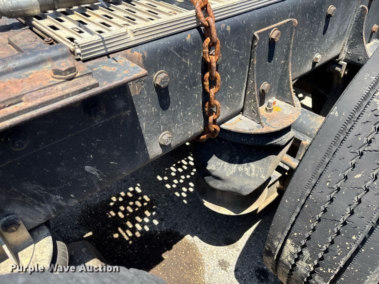 image for item EC3597 2004 Kenworth W900B semi truck