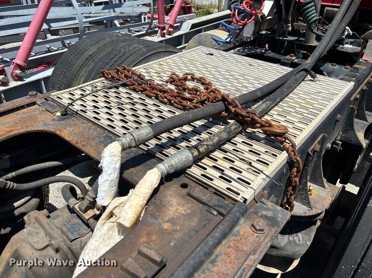 image for item EC3597 2004 Kenworth W900B semi truck