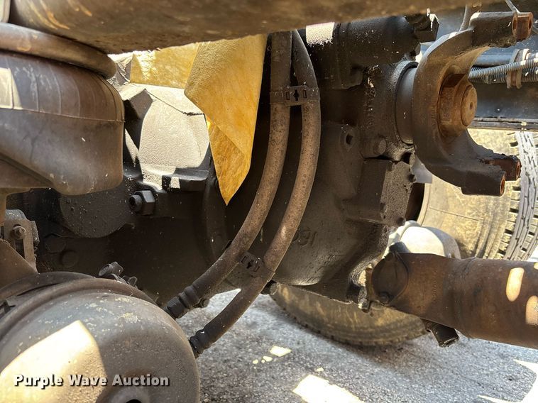 image for item EC3597 2004 Kenworth W900B semi truck