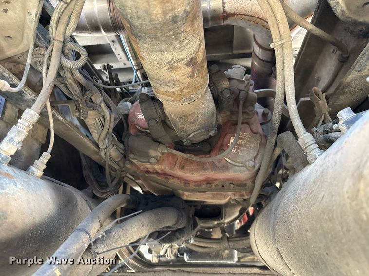 image for item EC3597 2004 Kenworth W900B semi truck