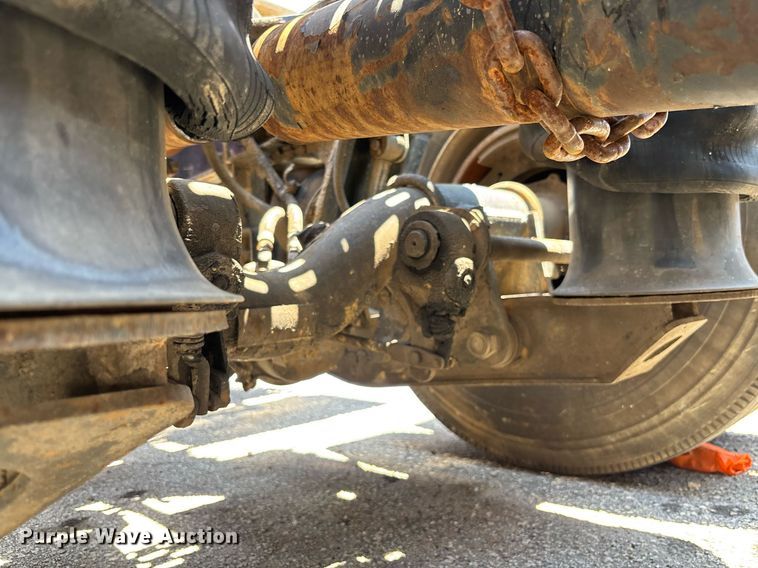 image for item EC3597 2004 Kenworth W900B semi truck