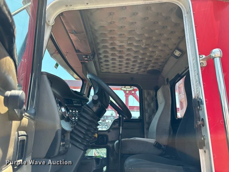 image for item EC3597 2004 Kenworth W900B semi truck