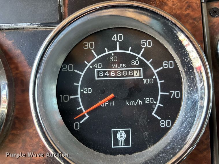 image for item EC3597 2004 Kenworth W900B semi truck