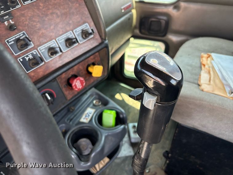 image for item EC3597 2004 Kenworth W900B semi truck