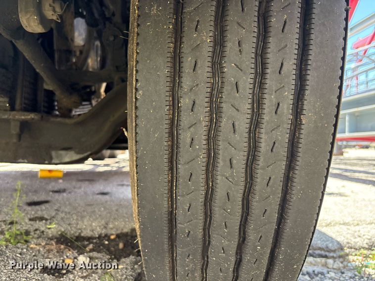 image for item EC3597 2004 Kenworth W900B semi truck