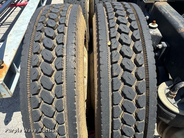 image for item EC3597 2004 Kenworth W900B semi truck