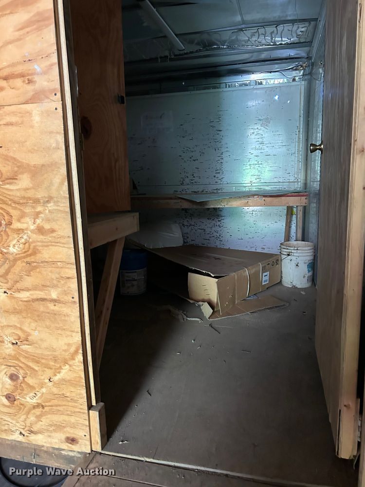 image for item EC4068 2005 Wabash DVCVHPC dry van trailer