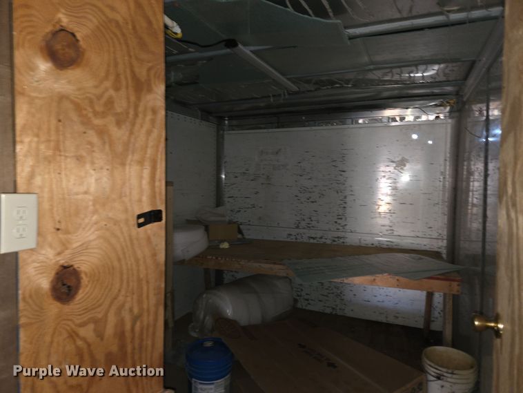 image for item EC4068 2005 Wabash DVCVHPC dry van trailer