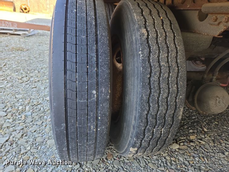 image for item EC4068 2005 Wabash DVCVHPC dry van trailer