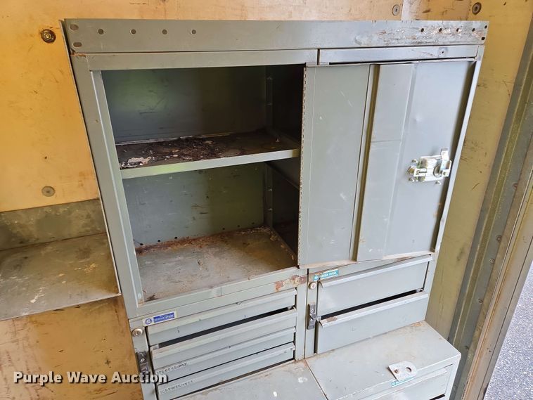 image for item EC4246 2011 Chevrolet Express 3500 box truck