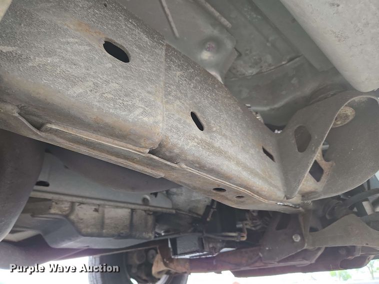 image for item EC4246 2011 Chevrolet Express 3500 box truck