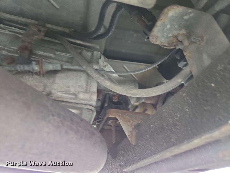 image for item EC4246 2011 Chevrolet Express 3500 box truck