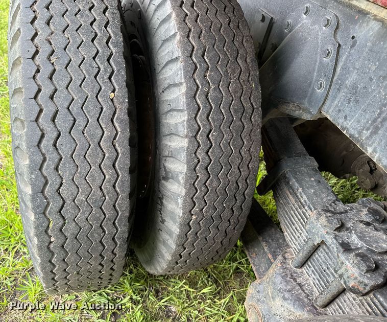 image for item EC7969 1964 REO E330 rollback truck