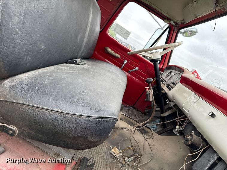 image for item EC7971 1966 Ford N750 truck cab and chassis