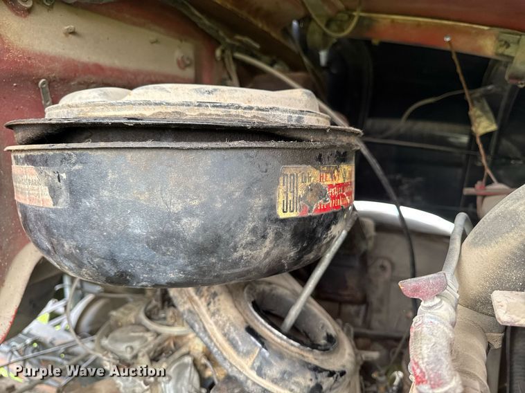 image for item EC7971 1966 Ford N750 truck cab and chassis