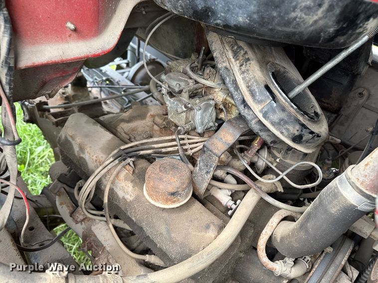 image for item EC7971 1966 Ford N750 truck cab and chassis