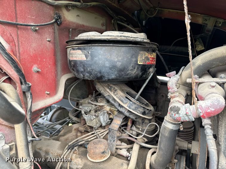 image for item EC7971 1966 Ford N750 truck cab and chassis