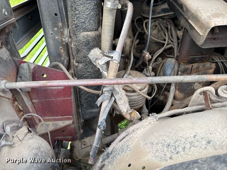 image for item EC7971 1966 Ford N750 truck cab and chassis