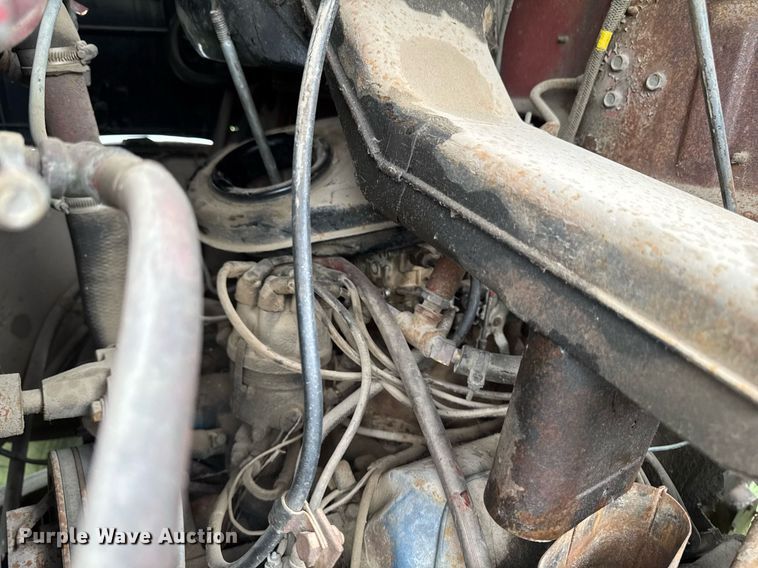 image for item EC7971 1966 Ford N750 truck cab and chassis