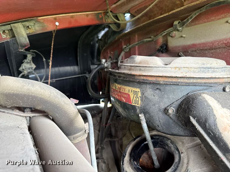 image for item EC7971 1966 Ford N750 truck cab and chassis