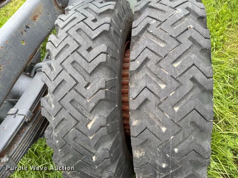 image for item EC7971 1966 Ford N750 truck cab and chassis