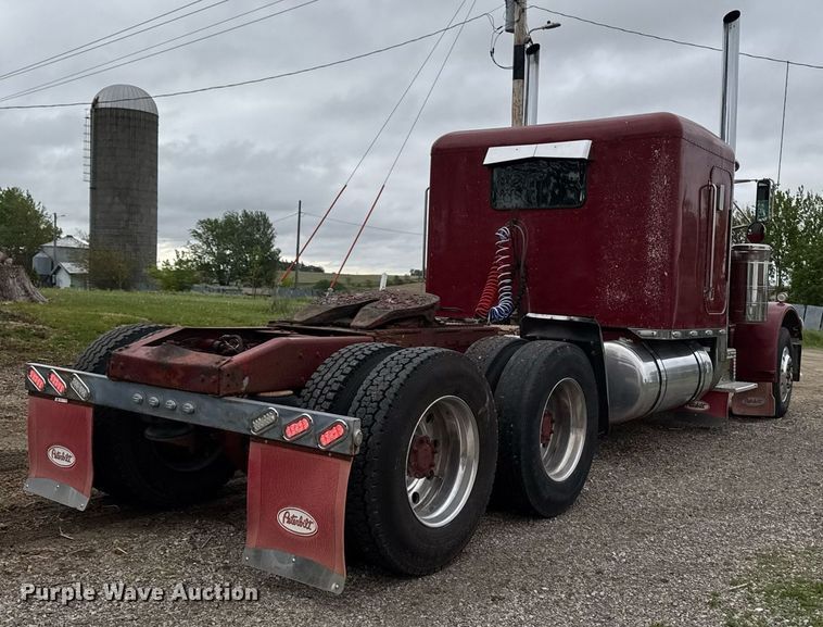 image for item EC7983 1981 Peterbilt 359 semi truck