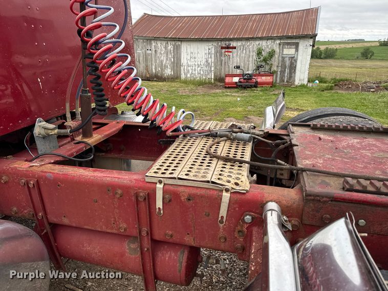 image for item EC7983 1981 Peterbilt 359 semi truck